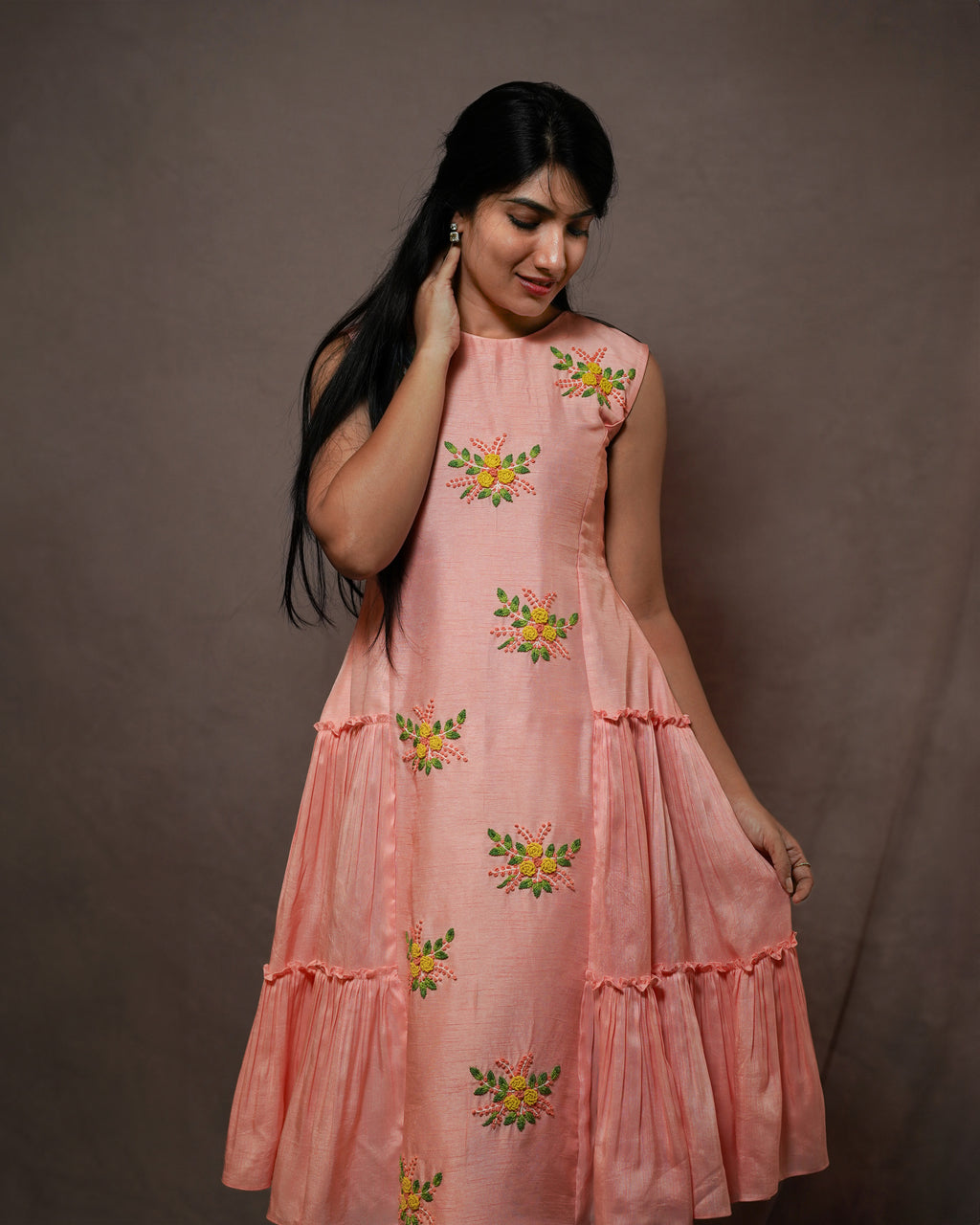 PASTEL PEACH FLORAL KNOT EMBROIDERD RUFFLE DRESS
