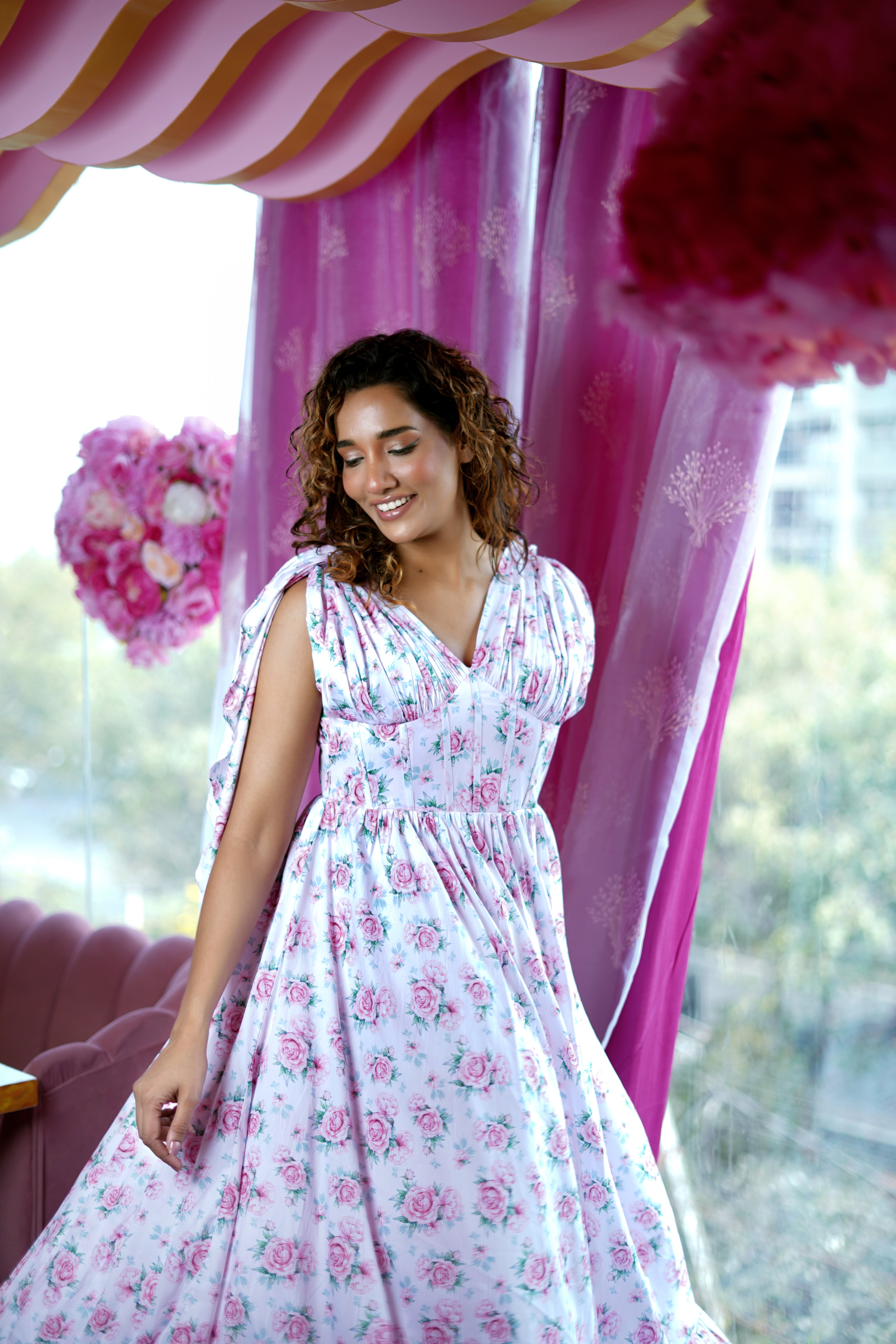 WHITE WITH MAUVE PINK VINTAGE ROSES CORSET WITH DOUBLE FLARE DRESS